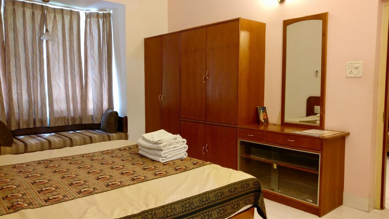 Sai Towers Hotel Путапарти Екстериор снимка